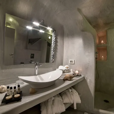 Kima 4* Oia (Santorini)